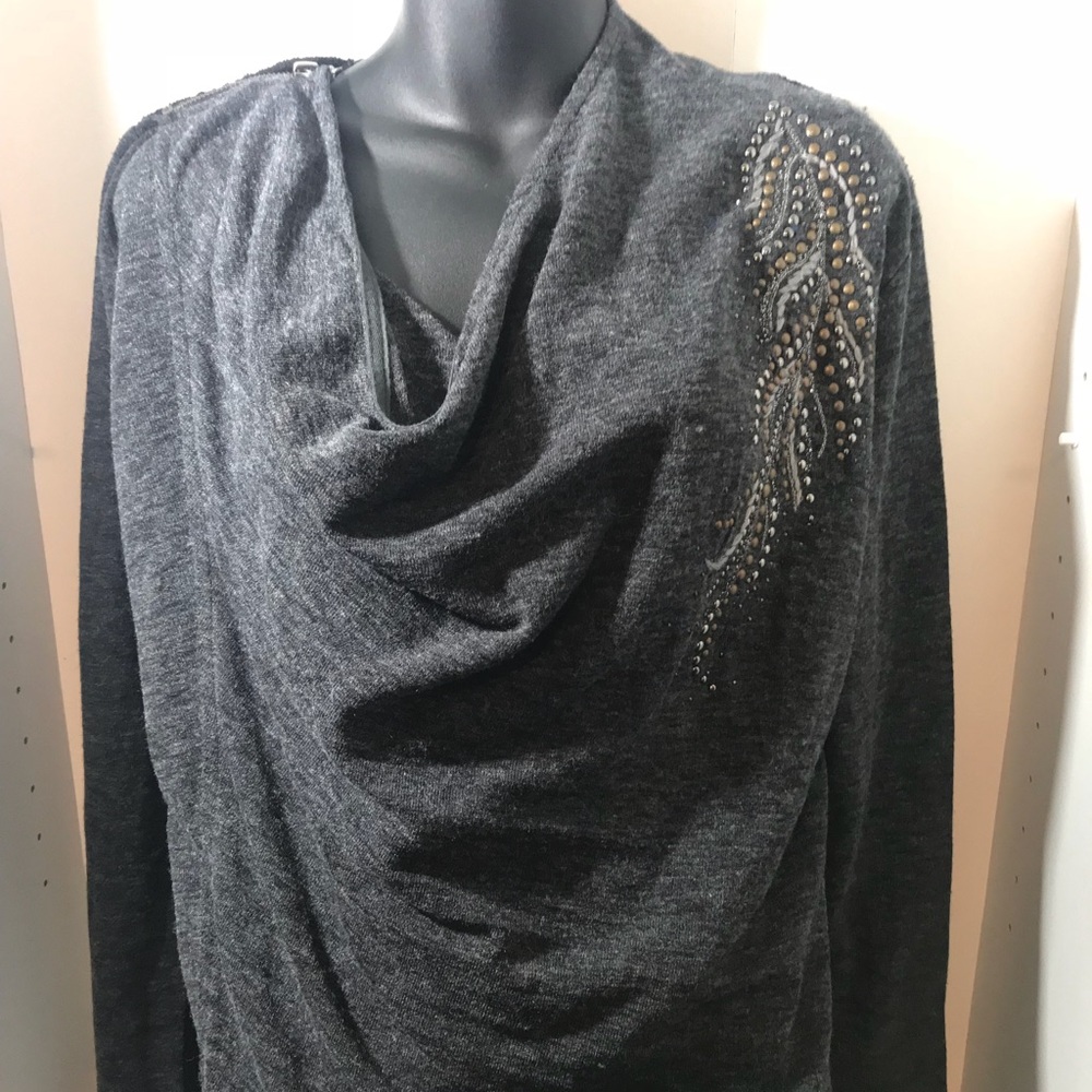 Miss Me sweater size Small